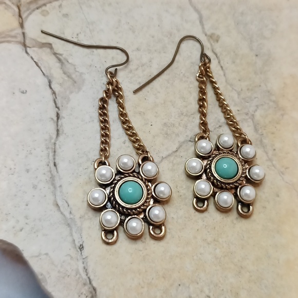 Hand Crafted Jewelry - Vintage style dangle earrings Turquoise and Pearl